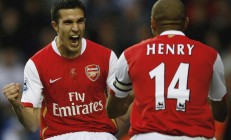 九游体育平台-莫兰特狂砍42分主宰全场！湖人加时憾负独行侠，最佳球员毫无争议