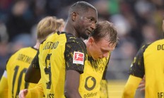 九游体育APP下载-包含奥格斯堡客场战平，艰难保持不败纪录的词条