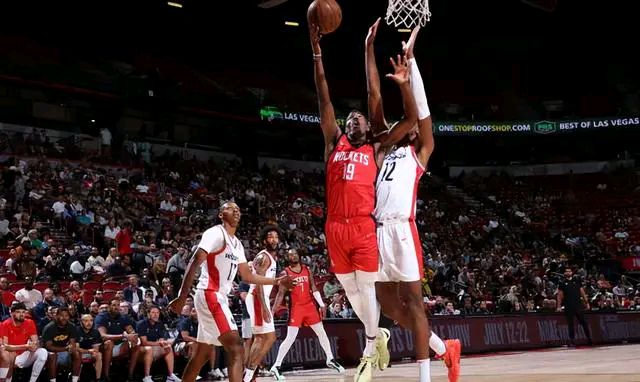 替补球员在比赛中绝杀,成为全场焦点 替补球员在比赛中绝杀,成为全场焦点