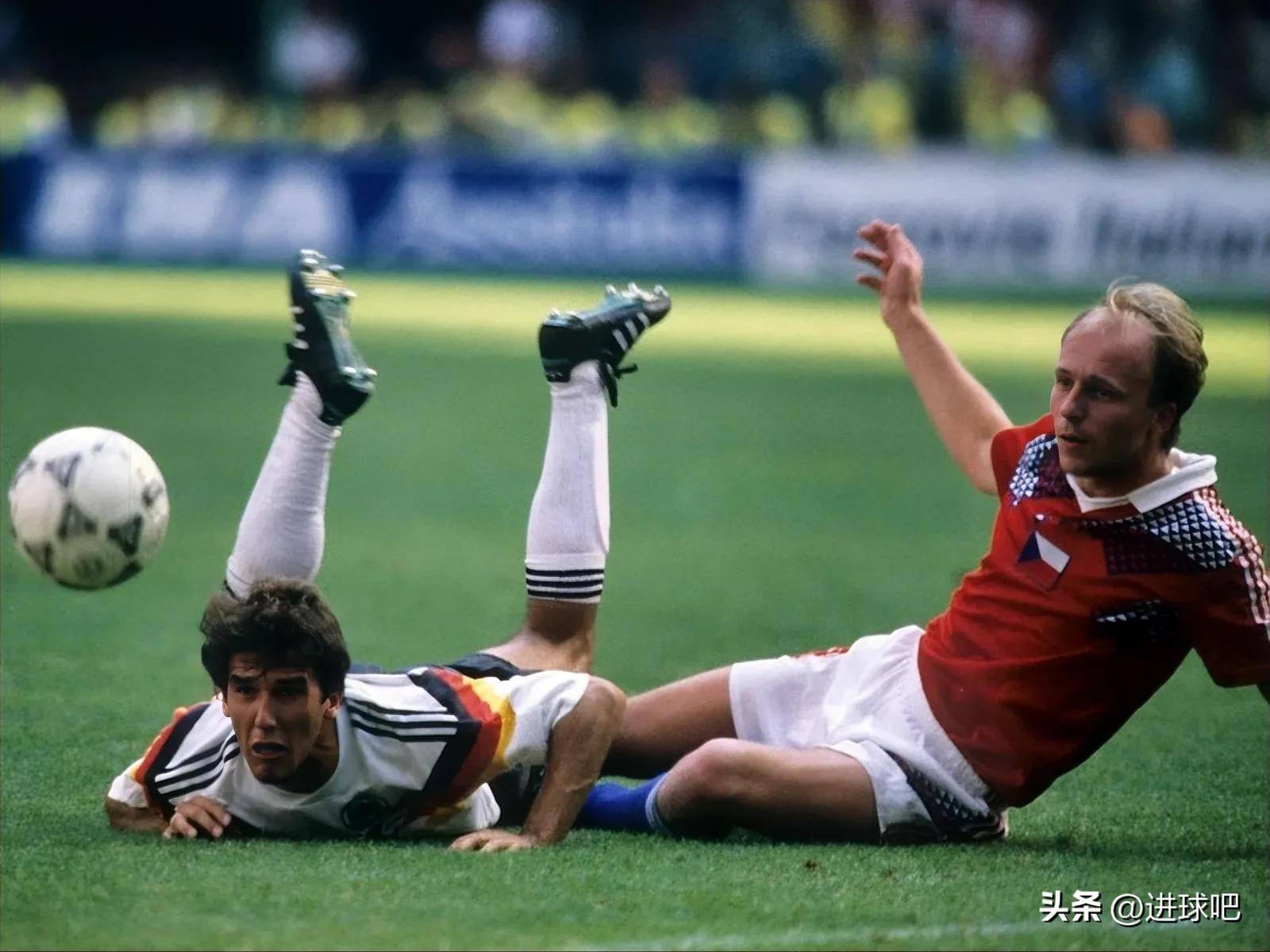 瑞典队在对阵斯洛伐克队的激战中逆转胜利 瑞典队在对阵斯洛伐克队的激战中逆转胜利