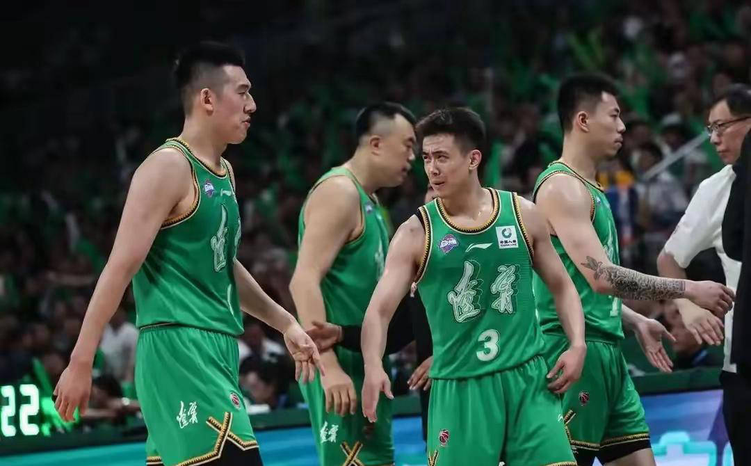 勇士队再签一位外援,提升进攻实力的简单介绍 勇士队再签一位外援,提升进攻实力的简单介绍