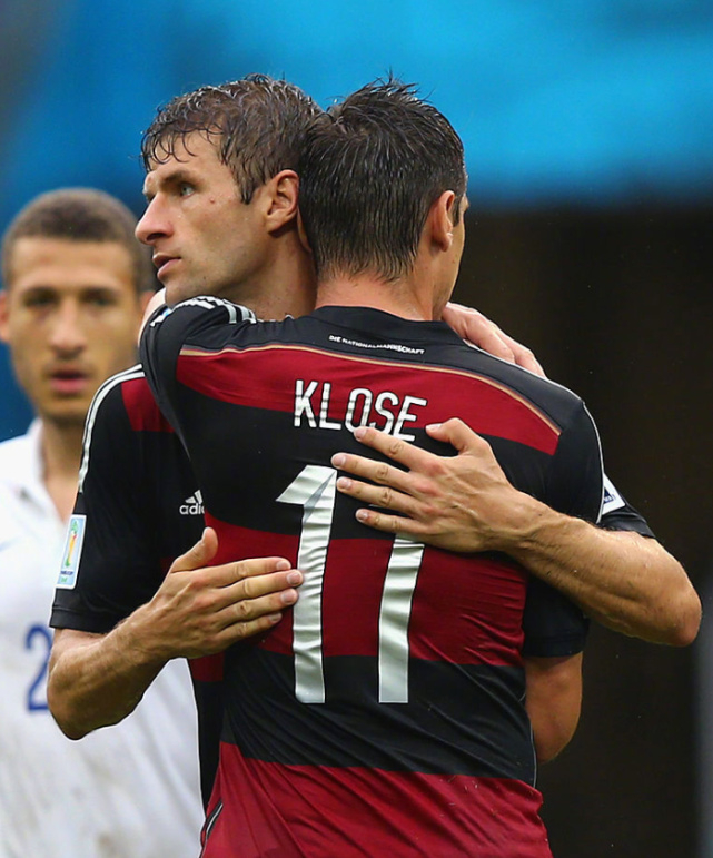 关于摩洛哥逆转英格兰，穆勒刷新纪录的信息