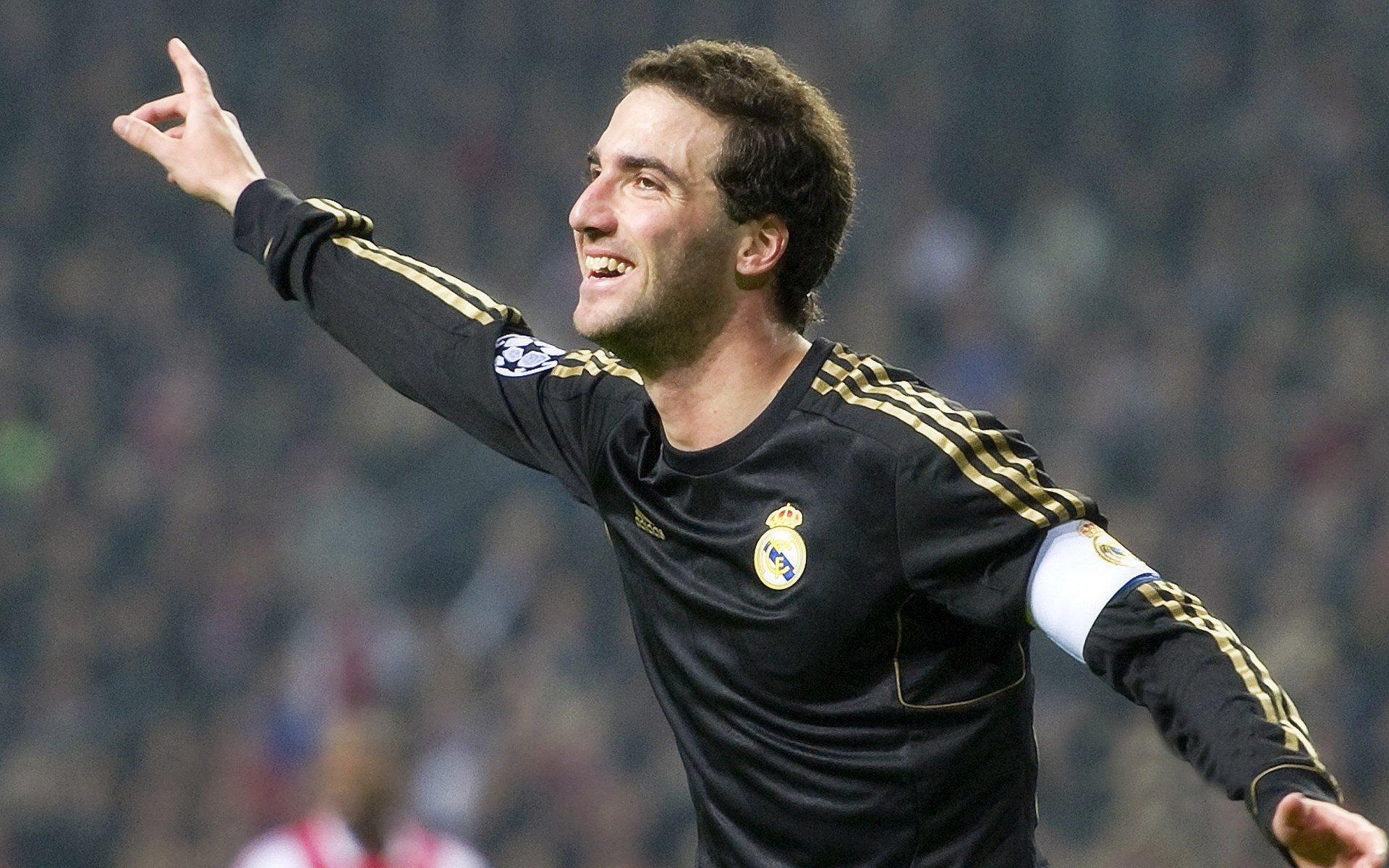 F1年度争冠之夜，佩德里关键回合不手软，一弯定江山