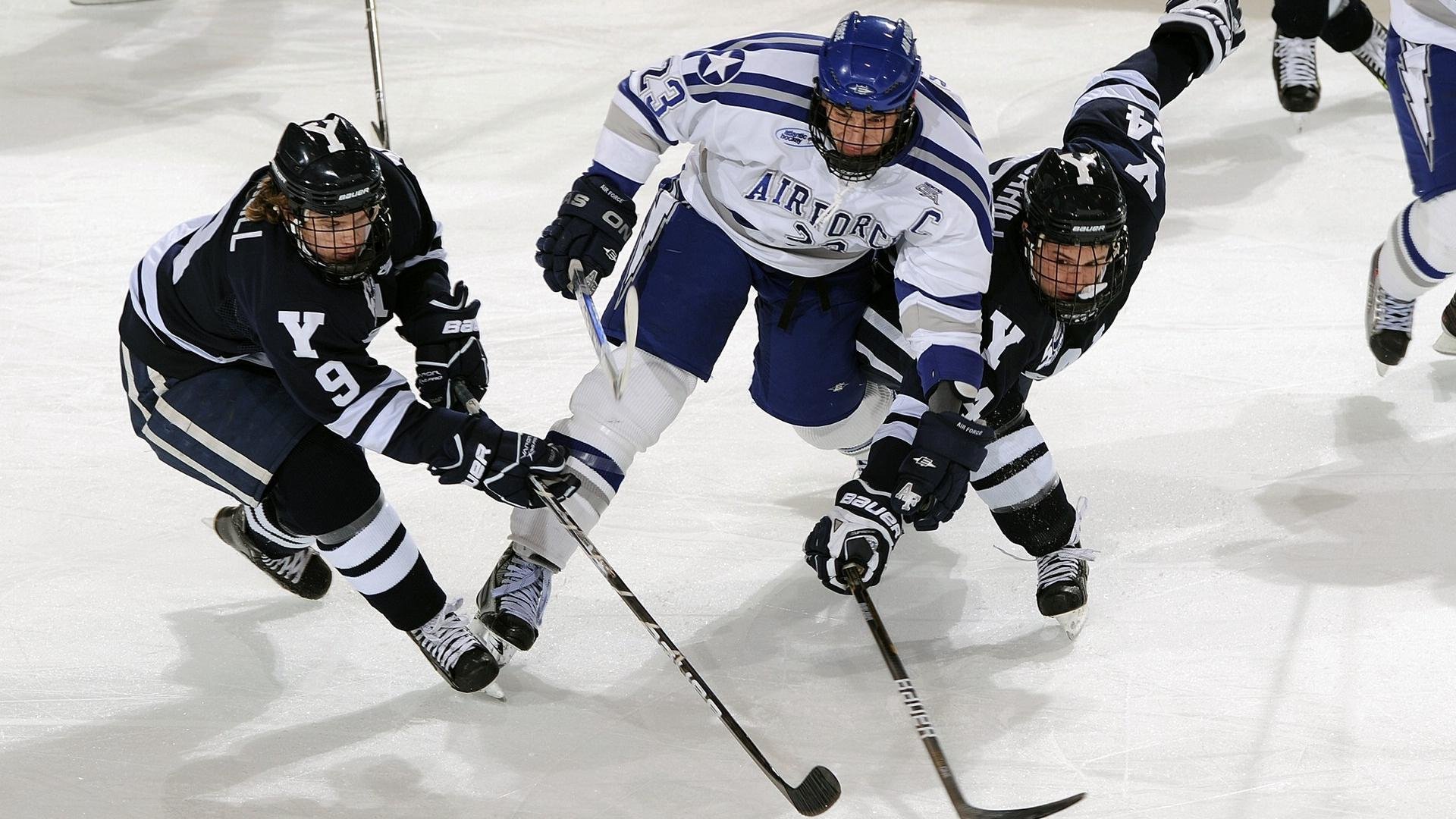 沙特轻取丹麦，阿坎吉如何成为改写历史的关键先生