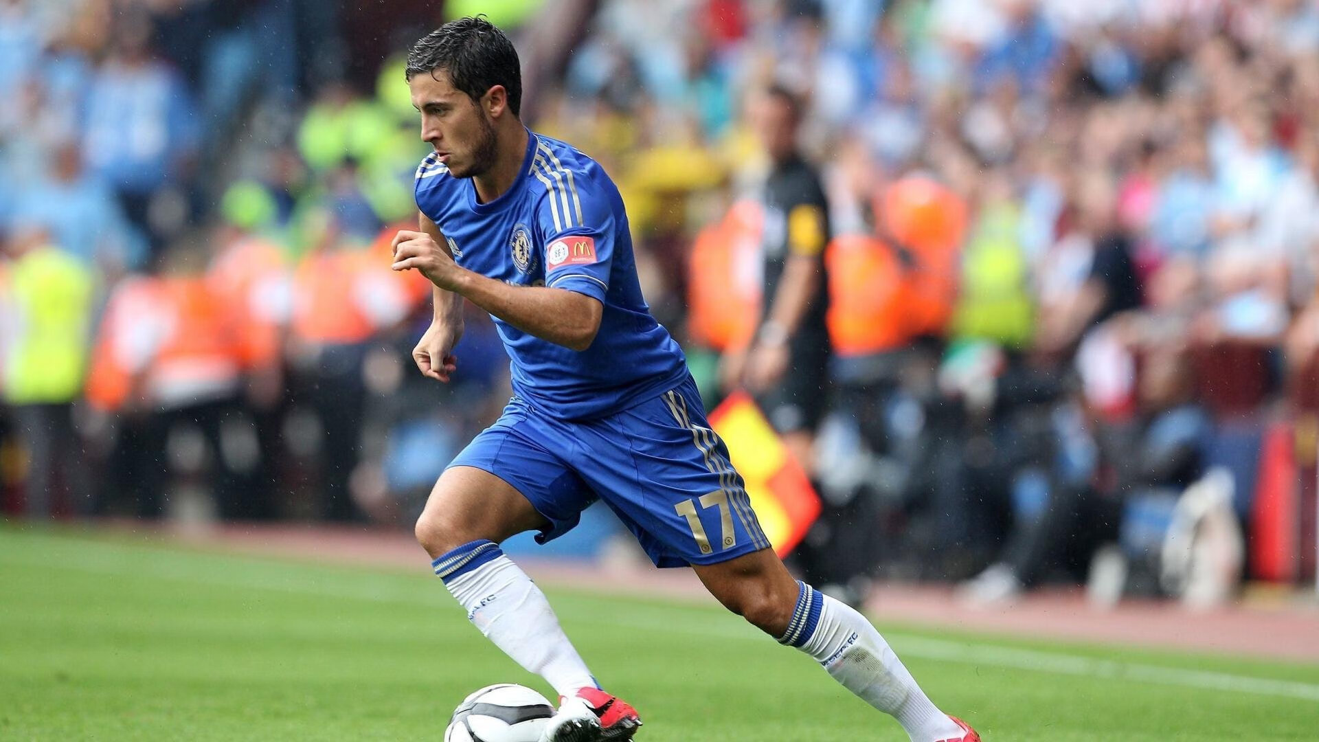 当桑巴遇上三狮,巴西险胜英格兰,哈兰德点燃赛场背后的足球新叙事